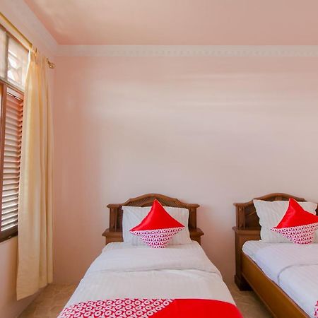Oyo 2858 Vafa Guesthouse Cianjur Exterior foto