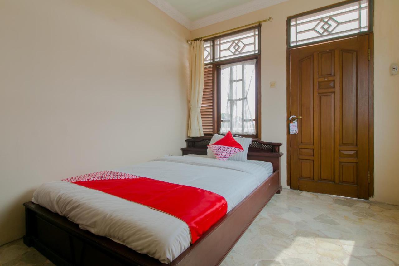 Oyo 2858 Vafa Guesthouse Cianjur Exterior foto