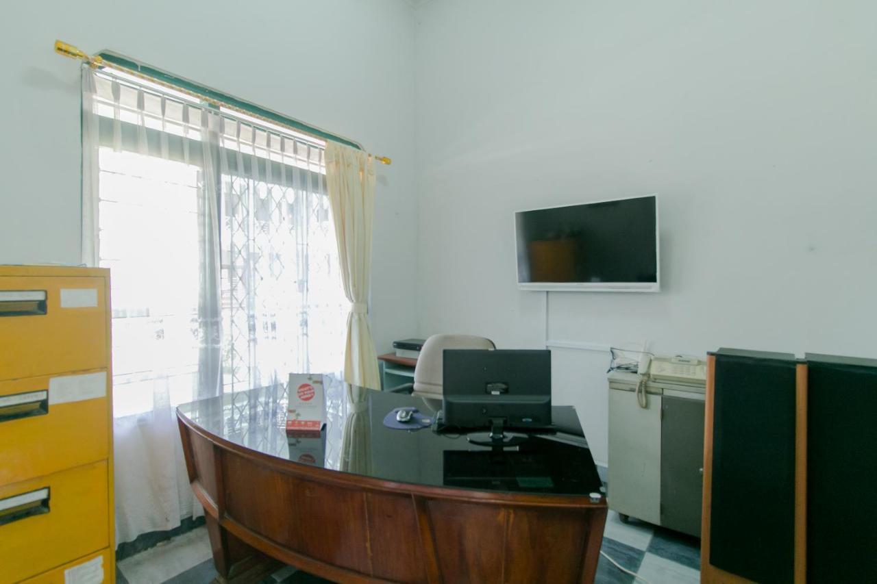 Oyo 2858 Vafa Guesthouse Cianjur Exterior foto